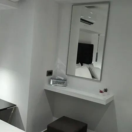 Km Luxury Downtown * Heraklion (Crete)